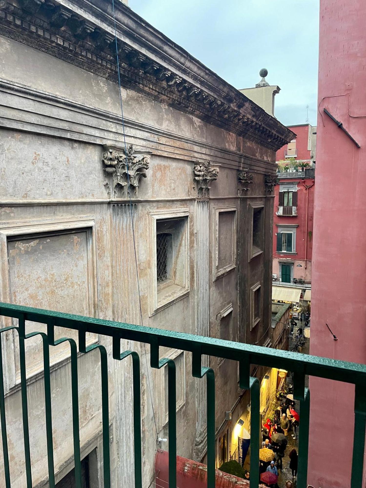 Dimora Cortese Bed & Breakfast Napels