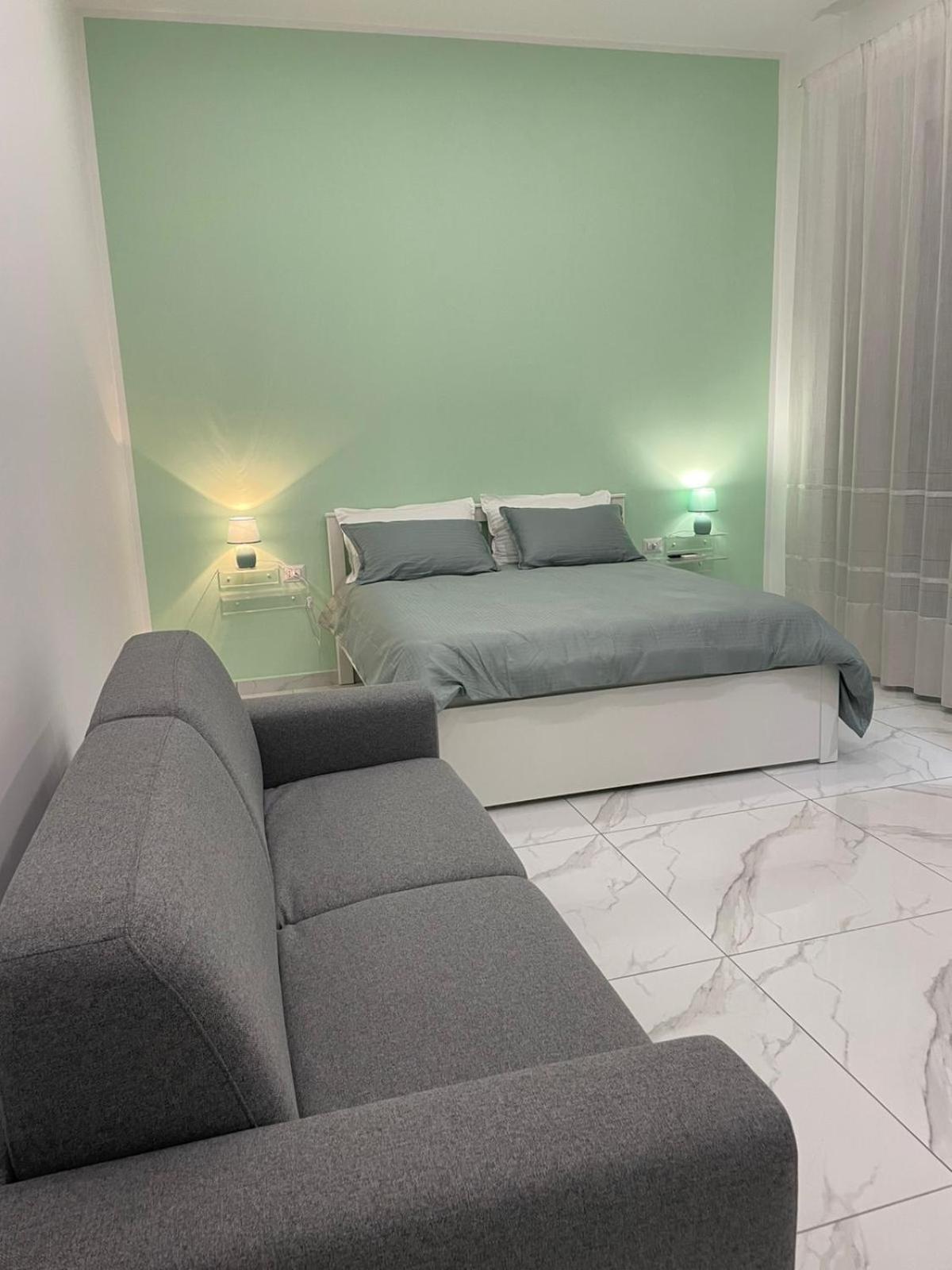 Dimora Cortese Bed & Breakfast Napels